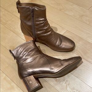 L’Intervalle Rose Gold Ankle Boots, W38